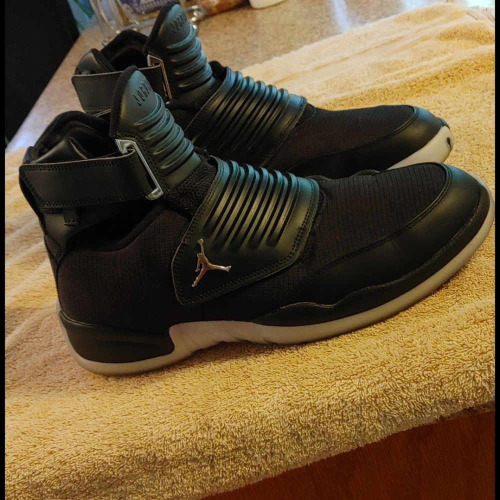 authentic jordan sneakers